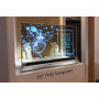 Прозорий OLED-дисплей LG 55EW5F (FullHD 55") у ювелірному магазині – Фото 6
